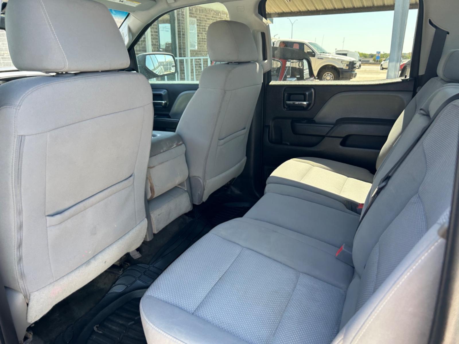 2018 Black Chevrolet Silverado 1500 Custom Crew Cab 2WD (3GCPCPEH3JG) with an 4.3L V6 engine, 6A transmission, located at 1687 Business 35 S, New Braunfels, TX, 78130, (830) 625-7159, 29.655487, -98.051491 - Photo #7